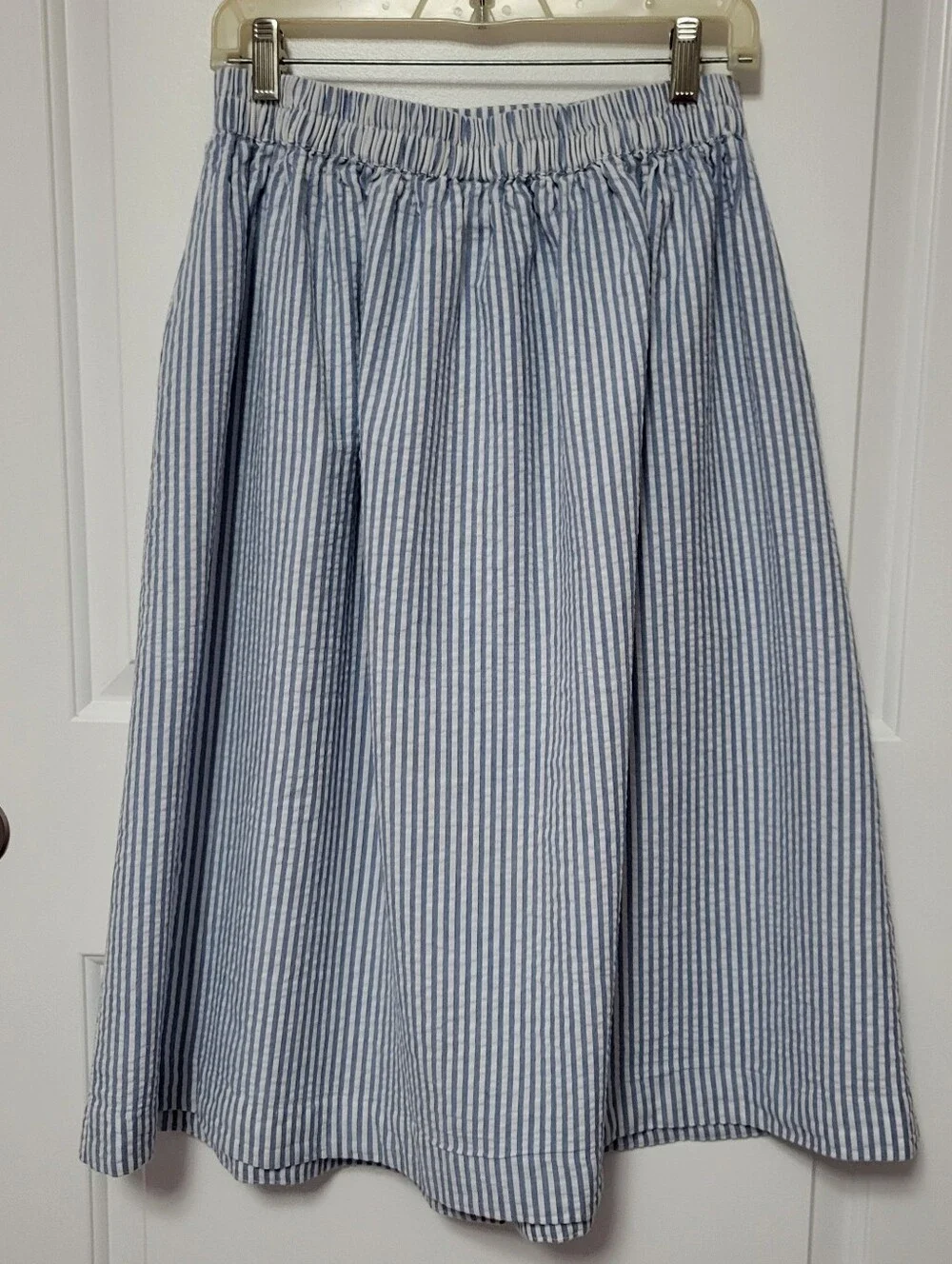 Seersucker Button Front Skirt - Picture 2 of 4